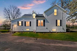 112 Scherer Ave, Oconto, WI 54153 - Photo 2