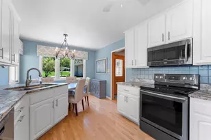 2530 W Palisades Dr, Appleton, WI 54915 - Photo 8