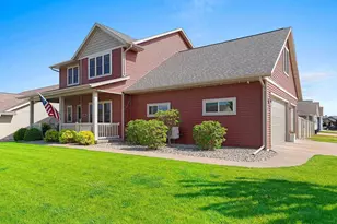 3351 Mockingbird Way, Oshkosh, WI 54901 - Photo 2