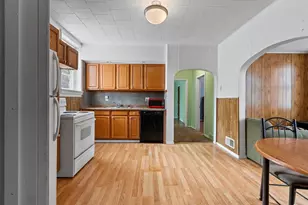 323 5th St, Algoma, WI 54201 - Photo 2