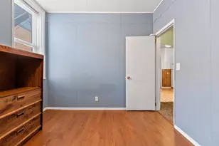 323 5th St, Algoma, WI 54201 - Photo 10