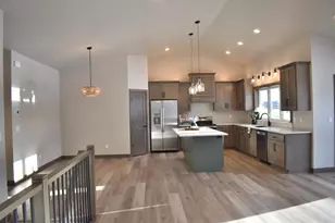 3208 Eclipse Dr, Green Bay, WI 54311 - Photo 6