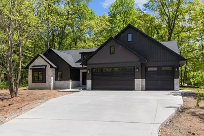 996 Thomas Trail, Waupaca, WI 54981 - Photo 2