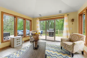 W8678 Hillview Rd, Hortonville, WI 54944 - Photo 18