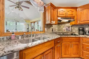 W8678 Hillview Rd, Hortonville, WI 54944 - Photo 10