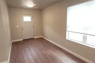 312 E Beacon Ave, New London, WI 54961 - Photo 8