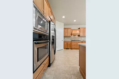 1568 Kingswood Drive, Neenah, WI 54956 - Photo 16