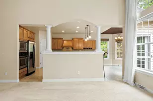 1568 Kingswood Dr, Neenah, WI 54956 - Photo 8