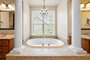 1568 Kingswood Dr, Neenah, WI 54956 - Photo 20