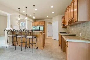 1568 Kingswood Dr, Neenah, WI 54956 - Photo 12
