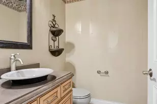 1568 Kingswood Dr, Neenah, WI 54956 - Photo 34