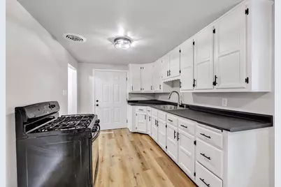 1875 Smith Street, Green Bay, WI 54302 - Photo 10