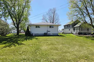 707 E 5th St, Shawano, WI 54166 - Photo 34
