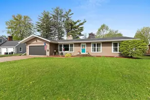 111 Lange Ct, Shawano, WI 54166 - Photo 4
