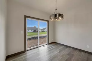 2871 Stelor Dr, Green Bay, WI 54311 - Photo 12