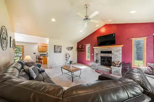 N1778 Reimer Dr, Greenville, WI 54942 - Photo 10