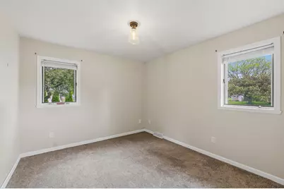 1115 Sawtell Court, Oshkosh, WI 54902 - Photo 12
