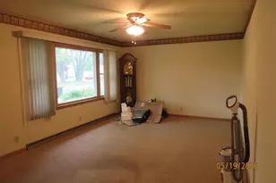 312 W 3rd St, Shawano, WI 54166 - Photo 12