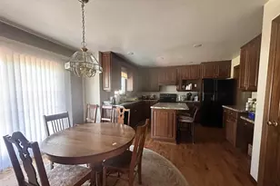 2704 Brookview Dr, Green Bay, WI 54313 - Photo 6