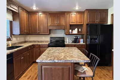 2704 Brookview Drive, Green Bay, WI 54313 - Photo 8