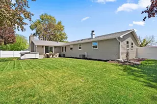 910 Park St, Wrightstown, WI 54180 - Photo 34