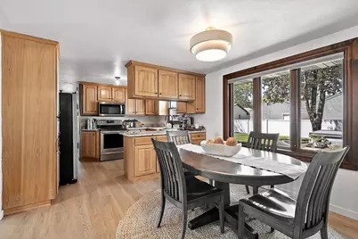 910 Park Street, Wrightstown, WI 54180 - Photo 10