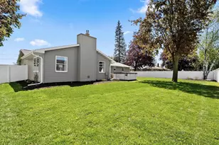 910 Park St, Wrightstown, WI 54180 - Photo 36