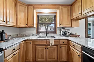 910 Park St, Wrightstown, WI 54180 - Photo 14
