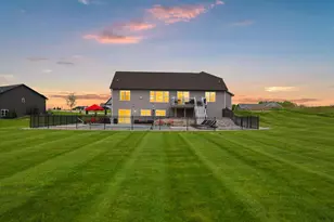 458 High Ridge Trl, Pulaski, WI 54162 - Photo 2