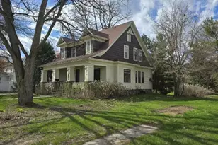 211 E Center St, Shawano, WI 54166 - Photo 34
