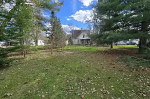 211 E Center St, Shawano, WI 54166 - Photo 30