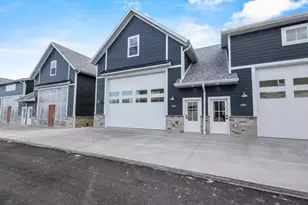844 S 18th Ave, Sturgeon Bay, WI 54235 - Photo 4