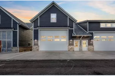 844 S 18th Avenue #9, Sturgeon Bay, WI 54235 - Photo 1