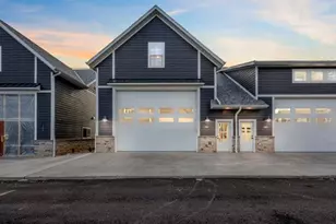 844 S 18th Ave, Sturgeon Bay, WI 54235 - Photo 1