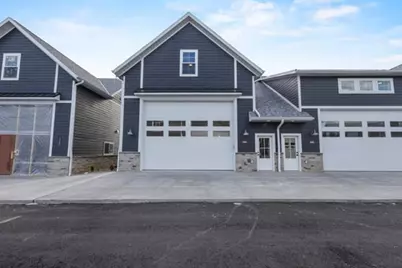 844 S 18th Avenue #9, Sturgeon Bay, WI 54235 - Photo 2