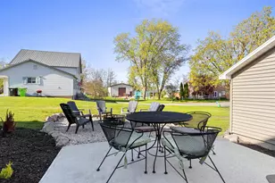 210 N Oakland Ave, Oconto Falls, WI 54154 - Photo 6