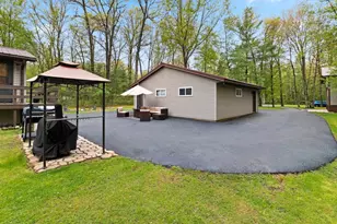 N6828 Springbrook Rd, Cecil, WI 54111 - Photo 8