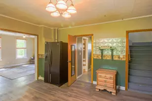 712 W 9th Ave, Oshkosh, WI 54902 - Photo 6