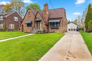 926 N 17th St, Manitowoc, WI 54220 - Photo 58