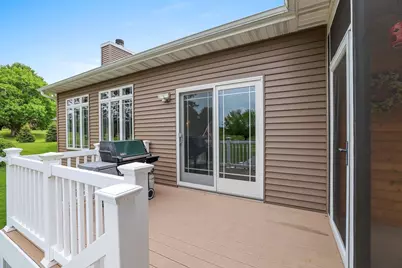 529 Golf Side Court, Hortonville, WI 54944 - Photo 6