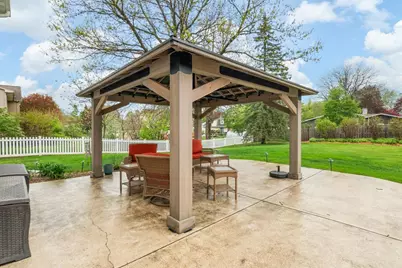 490 Tyrolian Drive, Green Bay, WI 54302 - Photo 36