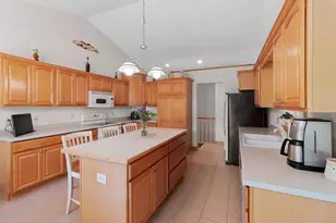 1326 Winter Wheat Dr, Neenah, WI 54956 - Photo 6