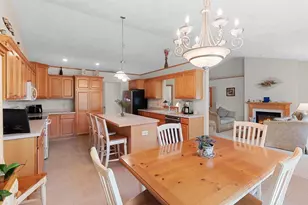1326 Winter Wheat Dr, Neenah, WI 54956 - Photo 8