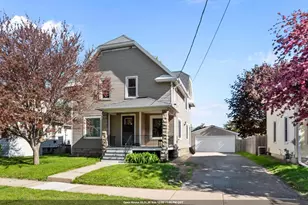 242 W 14th Ave, Oshkosh, WI 54902 - Photo 1