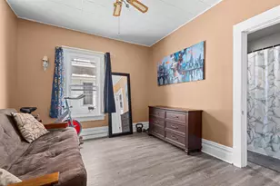 242 W 14th Ave, Oshkosh, WI 54902 - Photo 14