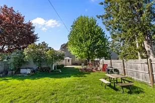242 W 14th Ave, Oshkosh, WI 54902 - Photo 48