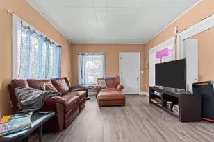 242 W 14th Ave, Oshkosh, WI 54902 - Photo 16