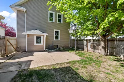 242 W 14th Avenue, Oshkosh, WI 54902 - Photo 4