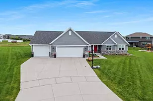 2000 Dobby St, De Pere, WI 54115 - Photo 46