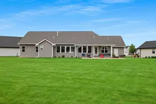 2000 Dobby St, De Pere, WI 54115 - Photo 4
